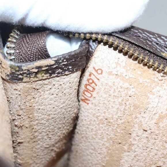 LOUIS VUITTON Monogram Poche Toilette 15 Pouch - Picture 12 of 16